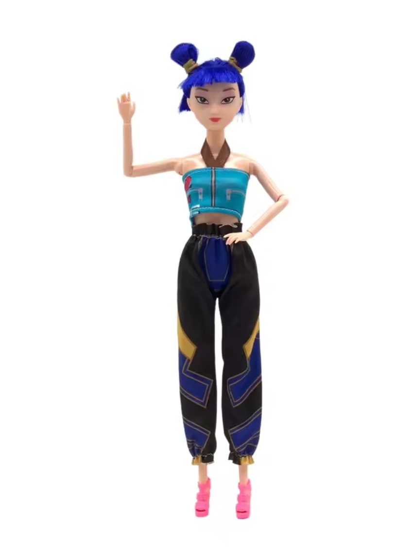 Zoey Huntrix poseable fashion doll with rooted hair wearing stage outfit from K-Pop Demon Hunters